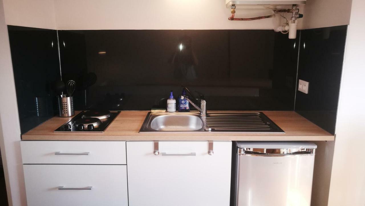 Studio Avec Balcon Au Pied Du Rocher D'Aiguilhe Apartamento Le Puy-en-Velay Exterior foto
